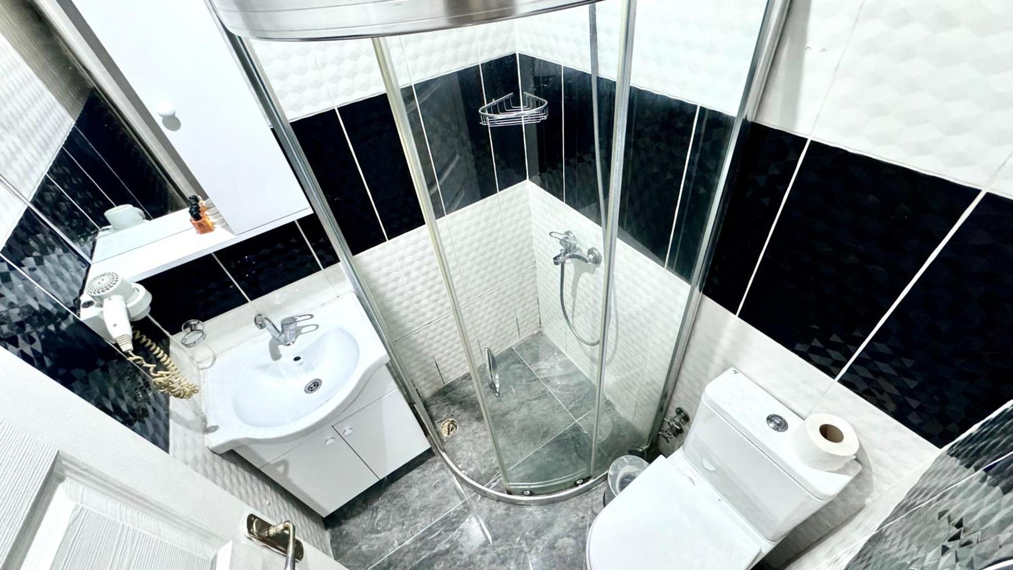 Rozza Hotel